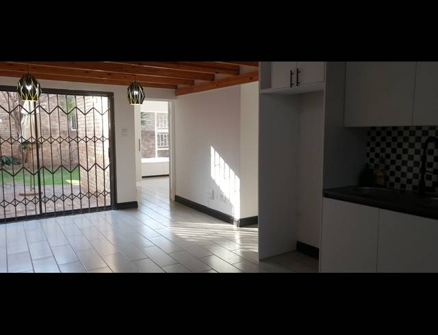 2 BEDROOM SIMPLEX RENTED IN SUNDOWNER